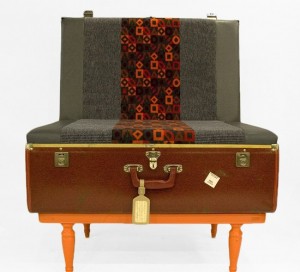scoopa-suitcase-chair1-550x500