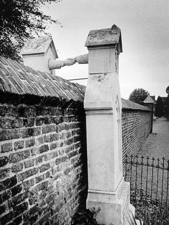 The-Graves-of-a-Catholic-woman-and-her-Protestant-husband